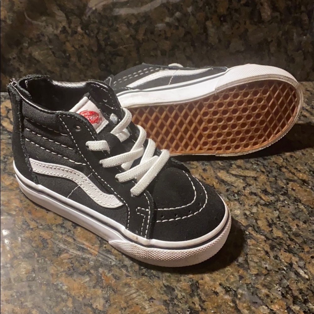 Toddler Vans - Size 6.5